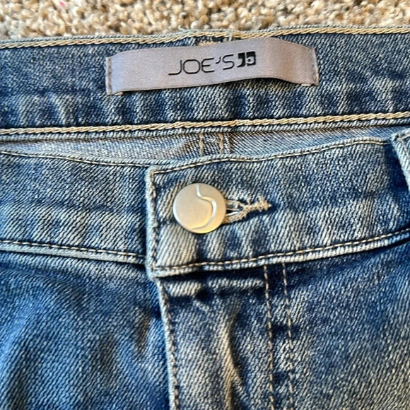 Joe’s Jeans Lightly Distressed High Rise (11.5”) Jeans, Size 31, Never Worn - Picture 6 of 6